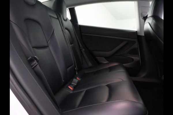 Tesla Model 3 BLACKLINE BI-TONE PANO STD ACCUTEST 86% RWD 60 kWH LEDER.NAVI.CAMERA.AUTOPILOT, STOELVERWARMING EN NOG VEEL MEER! Tesla Model 3 BLACKLINE BI-TONE PANO STD ACCUTEST 86% RWD 60 kWH LEDER.NAVI.CAMERA.AUTOPILOT, STOELVERWARMING EN NOG VEEL MEER!