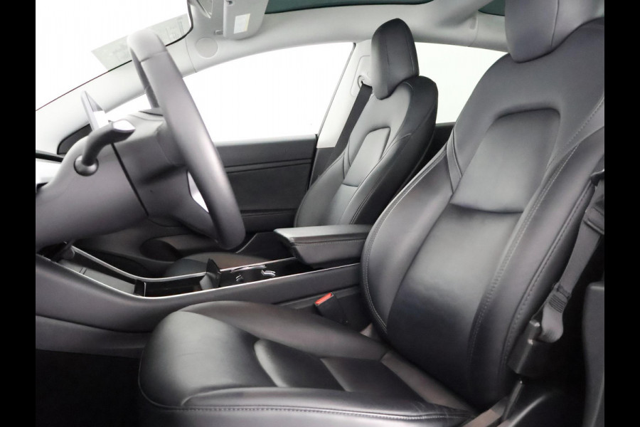 Tesla Model 3 BLACKLINE BI-TONE PANO STD ACCUTEST 86% RWD 60 kWH LEDER.NAVI.CAMERA.AUTOPILOT, STOELVERWARMING EN NOG VEEL MEER! Tesla Model 3 BLACKLINE BI-TONE PANO STD ACCUTEST 86% RWD 60 kWH LEDER.NAVI.CAMERA.AUTOPILOT, STOELVERWARMING EN NOG VEEL MEER!