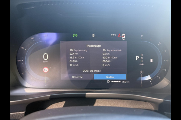 Volvo XC40 B4 211PK Automaat Plus Dark / Pilot assist / Semi-elektrisch inklapbare trekhaak / Google Services / Adaptive cruise control / Achteruitrij camera / Harman Kardon audio / Elektrisch bedienbare voorstoelen /