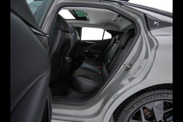 DS DS 4 1.6 PureTech Performance Line (INCL-BTW) Aut. *PANO | LEATHER-MICROFIBRE | FULL-LED | HEATED-SPORTSEATS | DIGI-COCKPIT | KEYLESS | CAMERA | LANE-ASSIST | CARPLAY | ECC | SHIFT-PADDLES | PDC | TOWBAR | 19''ALU*