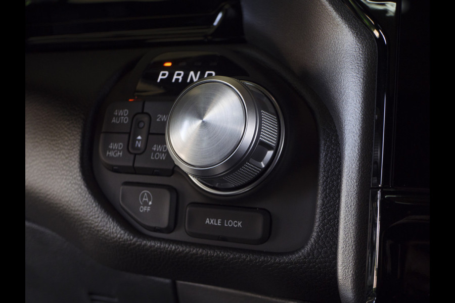 Dodge Ram 1500 | Laramie | Premium Night | 3.0L I6 Hurricane | Crew Cab | 4X4 | | BPM-VRIJ | Niveau regeling | Passenger Display | Getoonde accessoires zijn verkrijgbaar tegen meerprijs