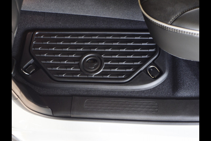 Dodge Ram 1500 | Laramie | Premium Night | 3.0L I6 Hurricane | Crew Cab | 4X4 | | BPM-VRIJ | Niveau regeling | Passenger Display | Getoonde accessoires zijn verkrijgbaar tegen meerprijs