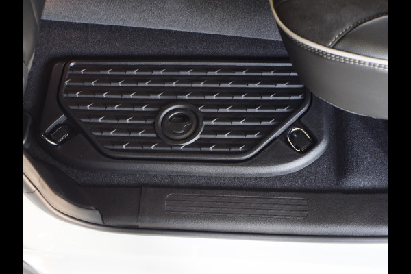 Dodge Ram 1500 | Laramie | Premium Night | 3.0L I6 Hurricane | Crew Cab | 4X4 | | BPM-VRIJ | Niveau regeling | Passenger Display | Getoonde accessoires zijn verkrijgbaar tegen meerprijs