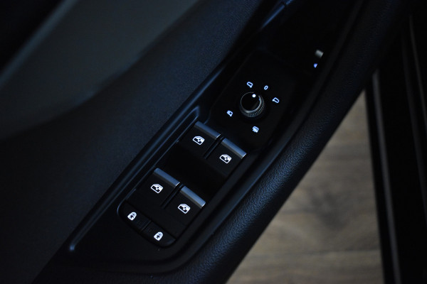 Audi A4 Avant 35 TFSI 2.0 150PK S-TRONIC PRO-LINE CARPLAY/PDC/LED Audi A4 Avant 35 TFSI 2.0 150PK S-TRONIC PRO-LINE CARPLAY/PDC/LED