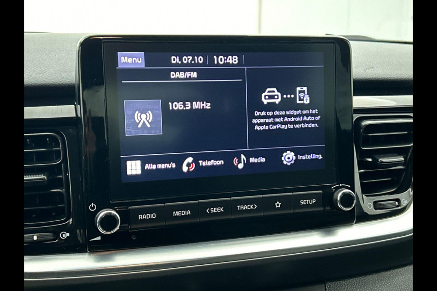 Kia Stonic 1.0 T-GDI 136pk MHEV Automaat DynamicPlusLine Navigatie Climate control Camera Cruise Control 17" Lichtmetalen velgen