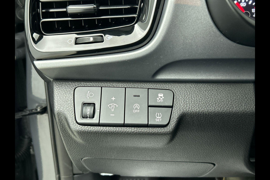 Kia Stonic 1.0 T-GDI 136pk MHEV Automaat DynamicPlusLine Navigatie Climate control Camera Cruise Control 17" Lichtmetalen velgen