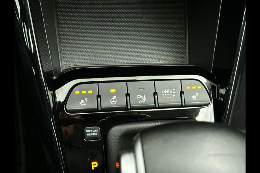 Kia Stonic 1.0 T-GDI 136pk MHEV Automaat DynamicPlusLine Navigatie Climate control Camera Cruise Control 17" Lichtmetalen velgen