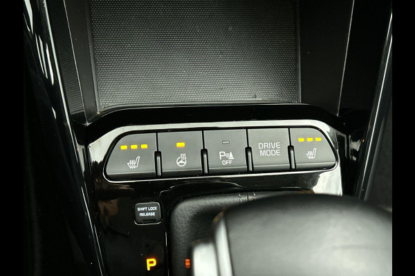 Kia Stonic 1.0 T-GDI 136pk MHEV Automaat DynamicPlusLine Navigatie Climate control Camera Cruise Control 17" Lichtmetalen velgen