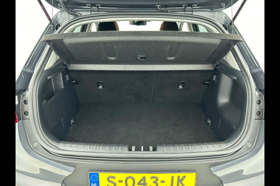 Kia Stonic 1.0 T-GDI 136pk MHEV Automaat DynamicPlusLine Navigatie Climate control Camera Cruise Control 17" Lichtmetalen velgen