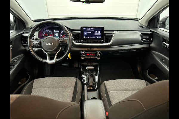 Kia Stonic 1.0 T-GDI 136pk MHEV Automaat DynamicPlusLine Navigatie Climate control Camera Cruise Control 17" Lichtmetalen velgen