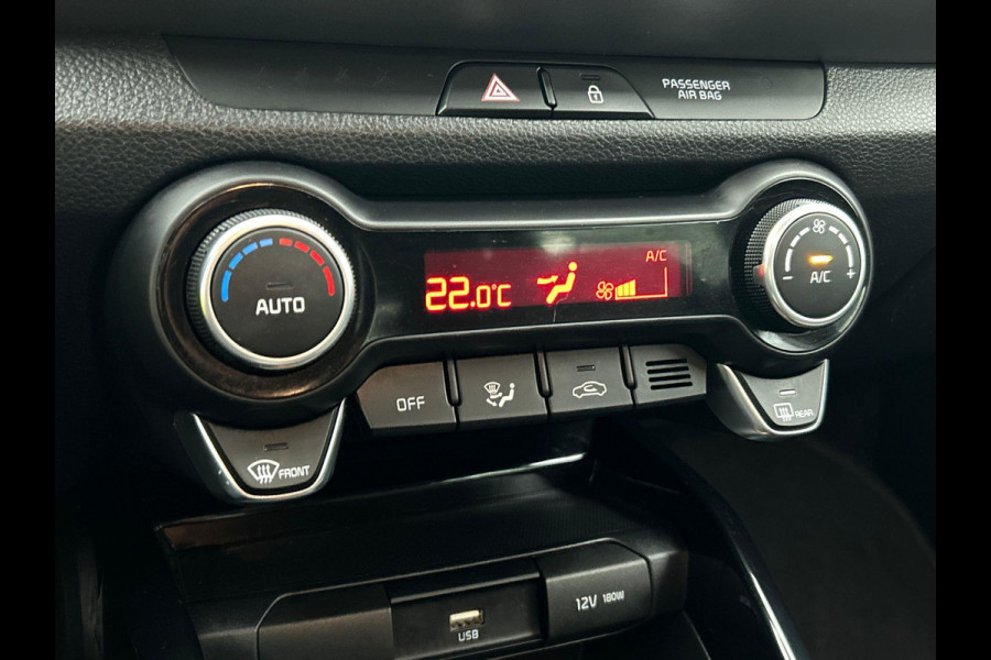 Kia Stonic 1.0 T-GDI 136pk MHEV Automaat DynamicPlusLine Navigatie Climate control Camera Cruise Control 17" Lichtmetalen velgen
