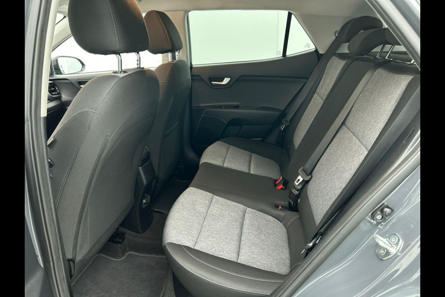 Kia Stonic 1.0 T-GDI 136pk MHEV Automaat DynamicPlusLine Navigatie Climate control Camera Cruise Control 17" Lichtmetalen velgen