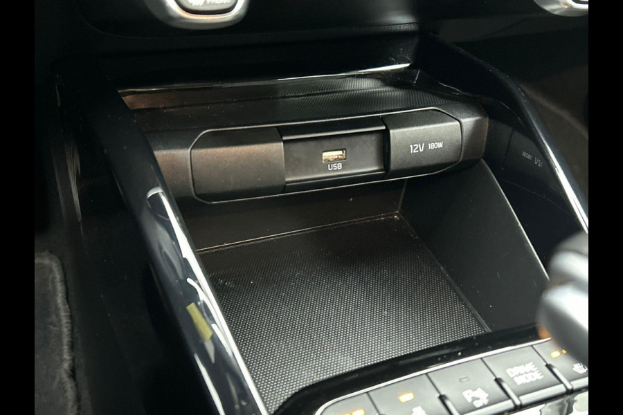 Kia Stonic 1.0 T-GDI 136pk MHEV Automaat DynamicPlusLine Navigatie Climate control Camera Cruise Control 17" Lichtmetalen velgen