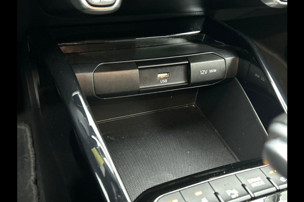 Kia Stonic 1.0 T-GDI 136pk MHEV Automaat DynamicPlusLine Navigatie Climate control Camera Cruise Control 17" Lichtmetalen velgen