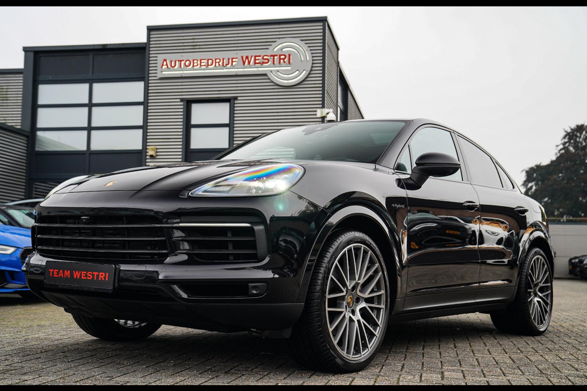 Porsche Cayenne Coupé 3.0 E-Hybrid | Sport Chrono | 22 INCH | Panorama | Head up | Trekhaak | Luchtvering | Memory stoelen 8Voudig Porsche Cayenne Coupé 3.0 E-Hybrid | Sport Chrono | 22 INCH | Panorama | Head up | Trekhaak | Luchtvering | Memory stoelen 8Voudig