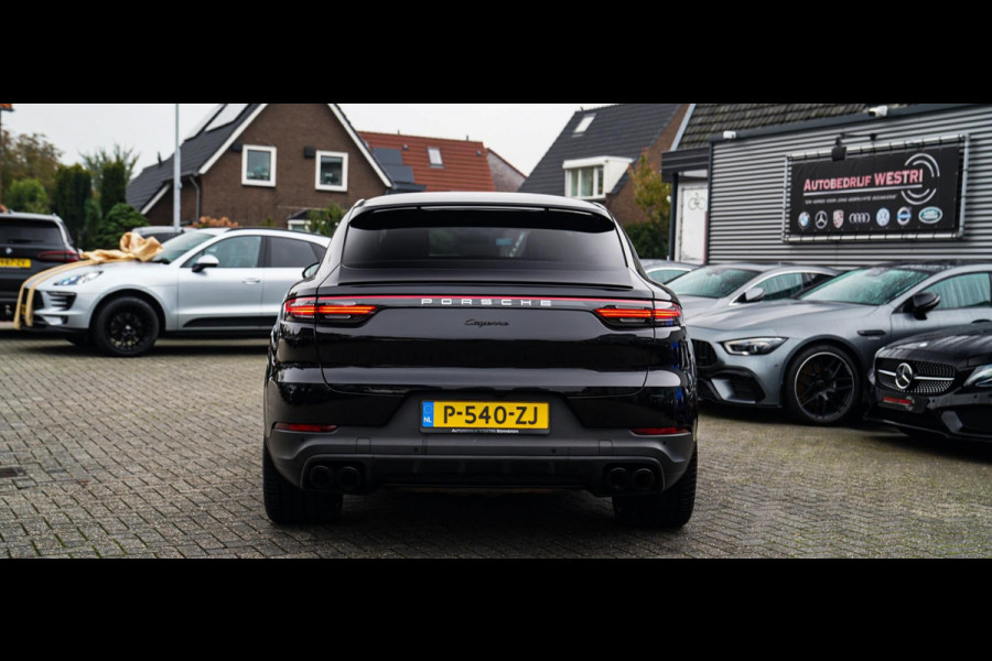 Porsche Cayenne Coupé 3.0 E-Hybrid | Sport Chrono | 22 INCH | Panorama | Head up | Trekhaak | Luchtvering | Memory stoelen 8Voudig Porsche Cayenne Coupé 3.0 E-Hybrid | Sport Chrono | 22 INCH | Panorama | Head up | Trekhaak | Luchtvering | Memory stoelen 8Voudig