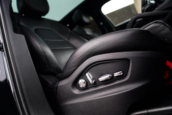 Porsche Cayenne Coupé 3.0 E-Hybrid | Sport Chrono | 22 INCH | Panorama | Head up | Trekhaak | Luchtvering | Memory stoelen 8Voudig Porsche Cayenne Coupé 3.0 E-Hybrid | Sport Chrono | 22 INCH | Panorama | Head up | Trekhaak | Luchtvering | Memory stoelen 8Voudig