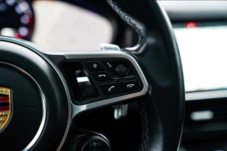 Porsche Cayenne Coupé 3.0 E-Hybrid | Sport Chrono | 22 INCH | Panorama | Head up | Trekhaak | Luchtvering | Memory stoelen 8Voudig Porsche Cayenne Coupé 3.0 E-Hybrid | Sport Chrono | 22 INCH | Panorama | Head up | Trekhaak | Luchtvering | Memory stoelen 8Voudig