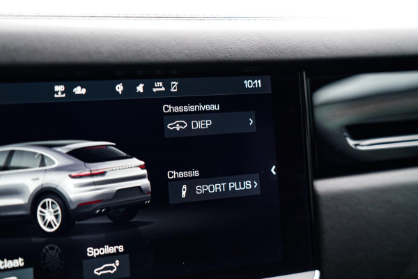 Porsche Cayenne Coupé 3.0 E-Hybrid | Sport Chrono | 22 INCH | Panorama | Head up | Trekhaak | Luchtvering | Memory stoelen 8Voudig Porsche Cayenne Coupé 3.0 E-Hybrid | Sport Chrono | 22 INCH | Panorama | Head up | Trekhaak | Luchtvering | Memory stoelen 8Voudig