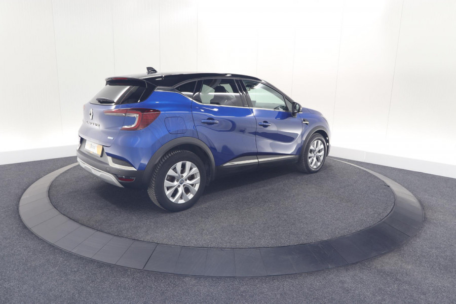 Renault Captur 1.6 E-Tech Plug-in Hybrid 160 Intens | Allseason Banden | Camera | 9.3 Inch Grootscherm | Apple Carplay Renault Captur 1.6 E-Tech Plug-in Hybrid 160 Intens | Allseason Banden | Camera | 9.3 Inch Grootscherm | Apple Carplay
