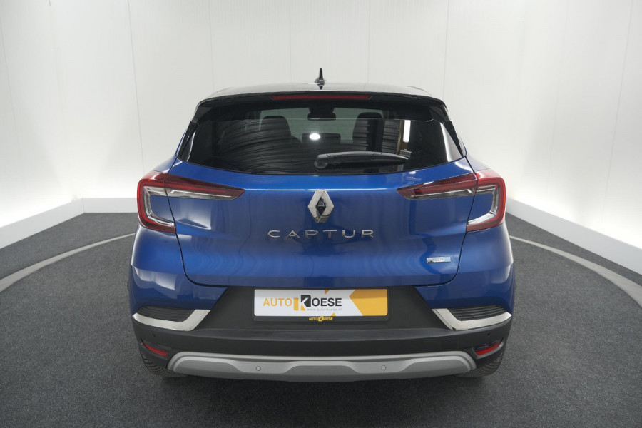 Renault Captur 1.6 E-Tech Plug-in Hybrid 160 Intens | Allseason Banden | Camera | 9.3 Inch Grootscherm | Apple Carplay Renault Captur 1.6 E-Tech Plug-in Hybrid 160 Intens | Allseason Banden | Camera | 9.3 Inch Grootscherm | Apple Carplay