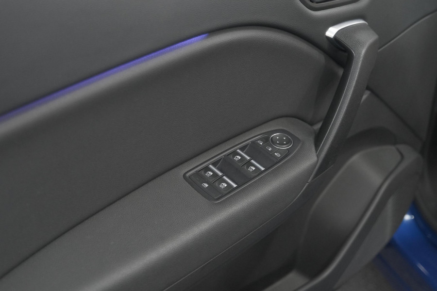 Renault Captur 1.6 E-Tech Plug-in Hybrid 160 Intens | Allseason Banden | Camera | 9.3 Inch Grootscherm | Apple Carplay Renault Captur 1.6 E-Tech Plug-in Hybrid 160 Intens | Allseason Banden | Camera | 9.3 Inch Grootscherm | Apple Carplay