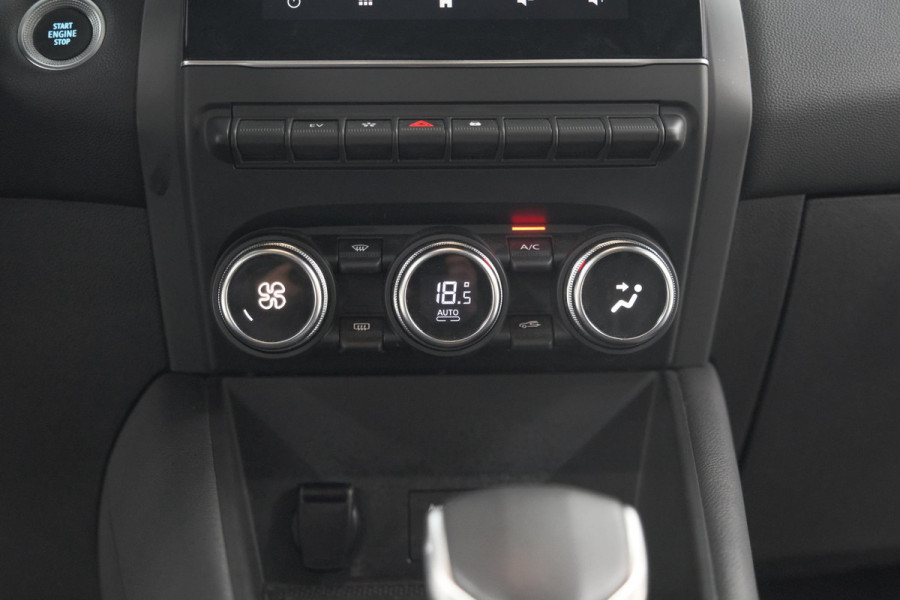 Renault Captur 1.6 E-Tech Plug-in Hybrid 160 Intens | Allseason Banden | Camera | 9.3 Inch Grootscherm | Apple Carplay Renault Captur 1.6 E-Tech Plug-in Hybrid 160 Intens | Allseason Banden | Camera | 9.3 Inch Grootscherm | Apple Carplay