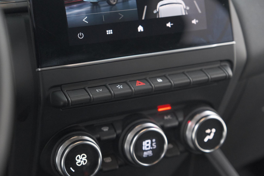 Renault Captur 1.6 E-Tech Plug-in Hybrid 160 Intens | Allseason Banden | Camera | 9.3 Inch Grootscherm | Apple Carplay Renault Captur 1.6 E-Tech Plug-in Hybrid 160 Intens | Allseason Banden | Camera | 9.3 Inch Grootscherm | Apple Carplay