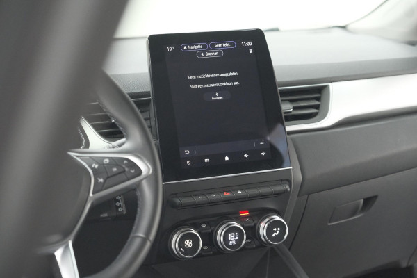 Renault Captur 1.6 E-Tech Plug-in Hybrid 160 Intens | Allseason Banden | Camera | 9.3 Inch Grootscherm | Apple Carplay Renault Captur 1.6 E-Tech Plug-in Hybrid 160 Intens | Allseason Banden | Camera | 9.3 Inch Grootscherm | Apple Carplay