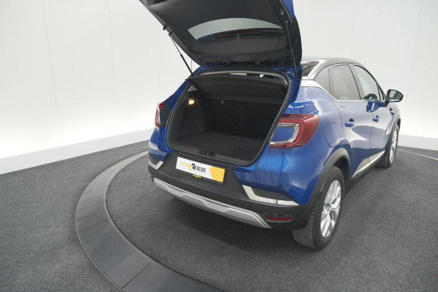 Renault Captur 1.6 E-Tech Plug-in Hybrid 160 Intens | Allseason Banden | Camera | 9.3 Inch Grootscherm | Apple Carplay Renault Captur 1.6 E-Tech Plug-in Hybrid 160 Intens | Allseason Banden | Camera | 9.3 Inch Grootscherm | Apple Carplay