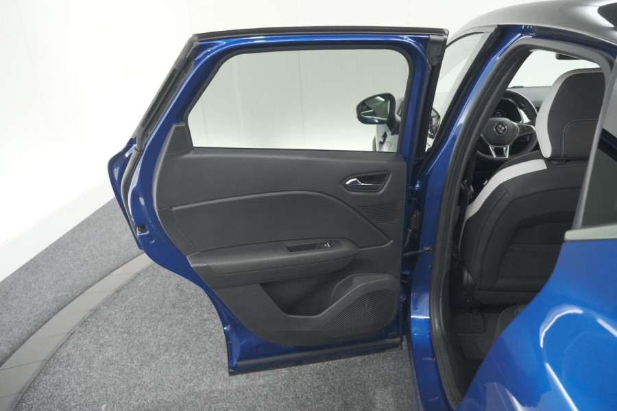 Renault Captur 1.6 E-Tech Plug-in Hybrid 160 Intens | Allseason Banden | Camera | 9.3 Inch Grootscherm | Apple Carplay Renault Captur 1.6 E-Tech Plug-in Hybrid 160 Intens | Allseason Banden | Camera | 9.3 Inch Grootscherm | Apple Carplay