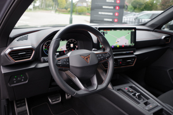 CUPRA Formentor 1.4 e-Hybrid VZ Performance 245 PK PHEV, Panoramadak, 360 Camera, Winterpakket CUPRA Formentor 1.4 e-Hybrid VZ Performance 245 PK PHEV, Panoramadak, 360 Camera, Winterpakket