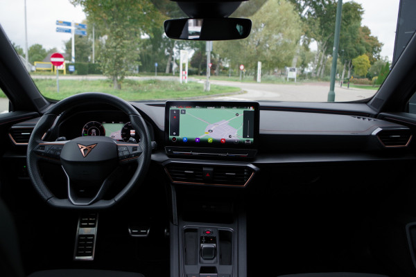 CUPRA Formentor 1.4 e-Hybrid VZ Performance 245 PK PHEV, Panoramadak, 360 Camera, Winterpakket CUPRA Formentor 1.4 e-Hybrid VZ Performance 245 PK PHEV, Panoramadak, 360 Camera, Winterpakket