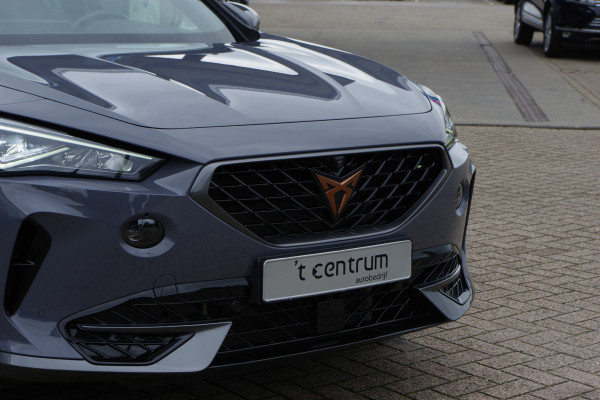 CUPRA Formentor 1.4 e-Hybrid VZ Performance 245 PK PHEV, Panoramadak, 360 Camera, Winterpakket CUPRA Formentor 1.4 e-Hybrid VZ Performance 245 PK PHEV, Panoramadak, 360 Camera, Winterpakket