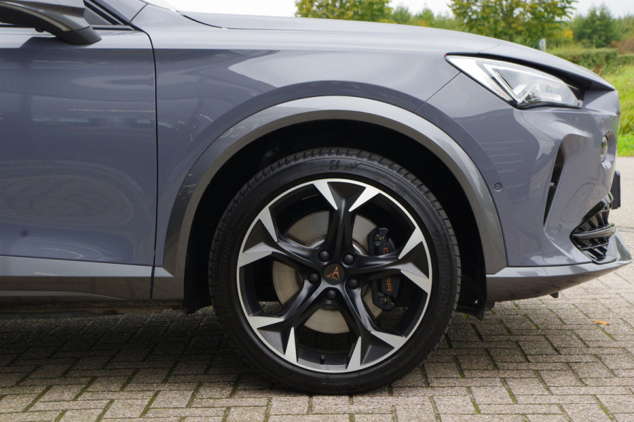 CUPRA Formentor 1.4 e-Hybrid VZ Performance 245 PK PHEV, Panoramadak, 360 Camera, Winterpakket CUPRA Formentor 1.4 e-Hybrid VZ Performance 245 PK PHEV, Panoramadak, 360 Camera, Winterpakket