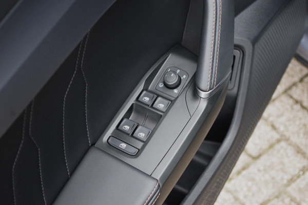 CUPRA Formentor 1.4 e-Hybrid VZ Performance 245 PK PHEV, Panoramadak, 360 Camera, Winterpakket CUPRA Formentor 1.4 e-Hybrid VZ Performance 245 PK PHEV, Panoramadak, 360 Camera, Winterpakket