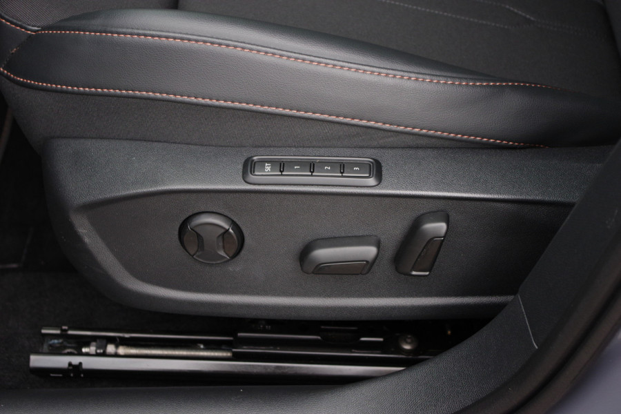 CUPRA Formentor 1.4 e-Hybrid VZ Performance 245 PK PHEV, Panoramadak, 360 Camera, Winterpakket CUPRA Formentor 1.4 e-Hybrid VZ Performance 245 PK PHEV, Panoramadak, 360 Camera, Winterpakket