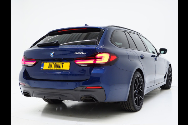 BMW 5 Serie Touring 520e M Sport Shadow | Panoramadak | Harman/Kardon | 360 | Keyless | Head Up | Trekhaak