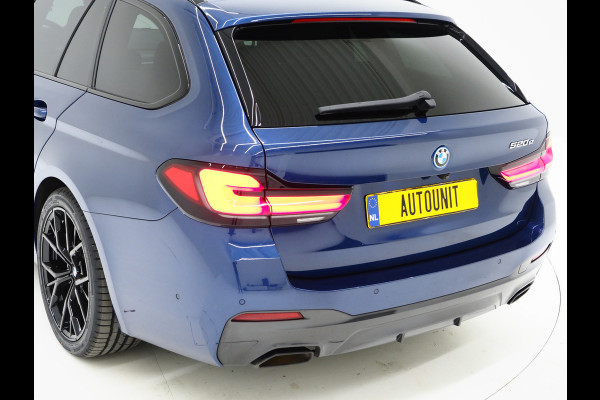 BMW 5 Serie Touring 520e M Sport Shadow | Panoramadak | Harman/Kardon | 360 | Keyless | Head Up | Trekhaak