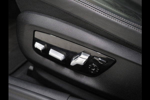 BMW 5 Serie Touring 520e M Sport Shadow | Panoramadak | Harman/Kardon | 360 | Keyless | Head Up | Trekhaak