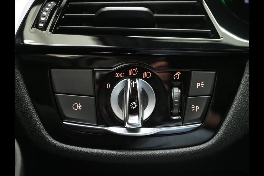 BMW 5 Serie Touring 520e M Sport Shadow | Panoramadak | Harman/Kardon | 360 | Keyless | Head Up | Trekhaak