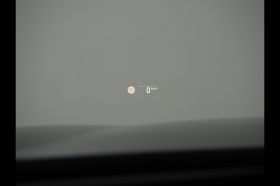 BMW 5 Serie Touring 520e M Sport Shadow | Panoramadak | Harman/Kardon | 360 | Keyless | Head Up | Trekhaak