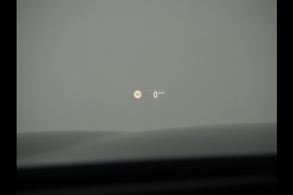 BMW 5 Serie Touring 520e M Sport Shadow | Panoramadak | Harman/Kardon | 360 | Keyless | Head Up | Trekhaak