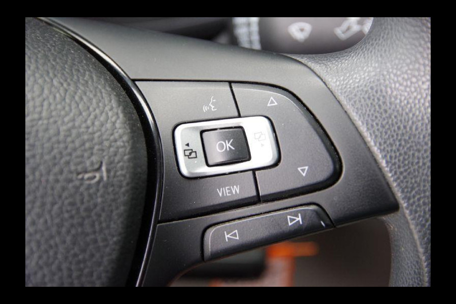 Volkswagen Crafter 35 2.0 TDI L3H2 (L2H1) 140PK AUT. CAMERA, NAVI, TREKHAAK, CRUISE, AIRCO, PARKEERSENSOREN, NL AUTO, NAP Volkswagen Crafter 35 2.0 TDI L3H2 (L2H1) 140PK AUT. CAMERA, NAVI, TREKHAAK, CRUISE, AIRCO, PARKEERSENSOREN, NL AUTO, NAP