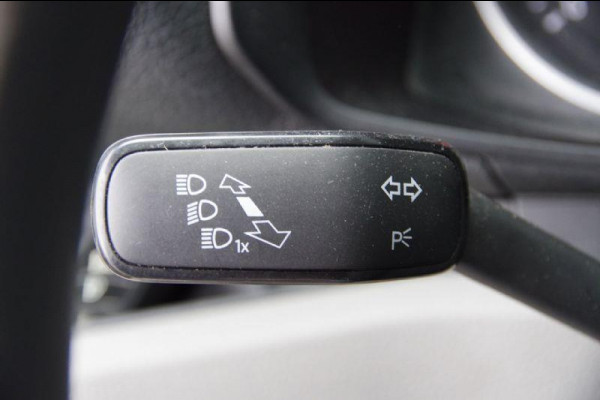 Volkswagen Crafter 35 2.0 TDI L3H2 (L2H1) 140PK AUT. CAMERA, NAVI, TREKHAAK, CRUISE, AIRCO, PARKEERSENSOREN, NL AUTO, NAP Volkswagen Crafter 35 2.0 TDI L3H2 (L2H1) 140PK AUT. CAMERA, NAVI, TREKHAAK, CRUISE, AIRCO, PARKEERSENSOREN, NL AUTO, NAP