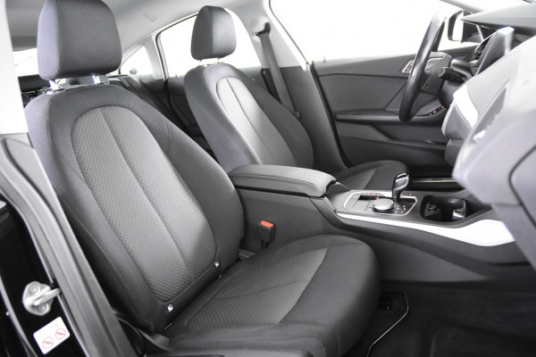 BMW 2 Serie 218i Grand Coupé *1ste Eigenaar*Navigatie*Carplay*DAB*