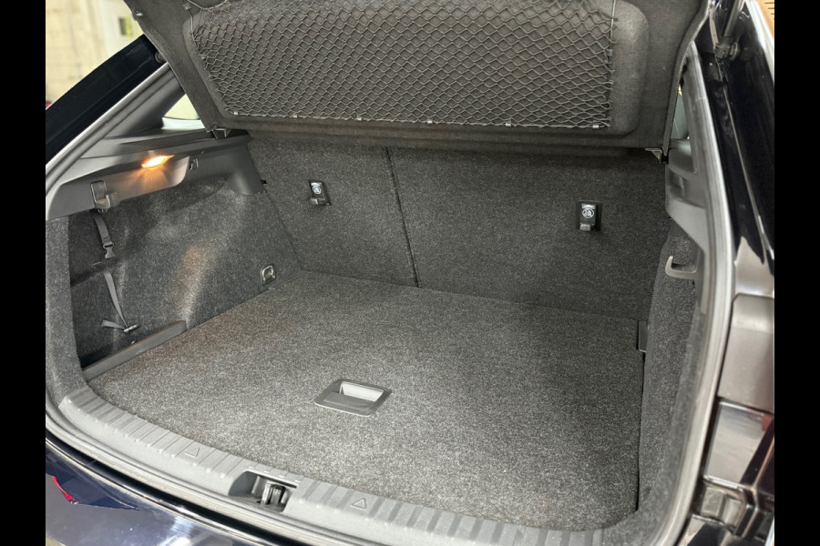 Škoda SCALA 1.0 TSI Style DSG | Sportstoelen | 18' inch | Crystal Lighting | Navigatie | Virtual Cockpit