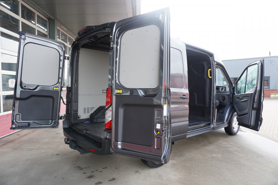 Ford Transit 350 2.0 TDCI 165pk L2H2 Trend Automaat Schuifdeur L+R nr. V057 | Camera | Cruise | Trekhaak | Laadruimte pakket Ford Transit 350 2.0 TDCI 165pk L2H2 Trend Automaat Schuifdeur L+R nr. V057 | Camera | Cruise | Trekhaak | Laadruimte pakket