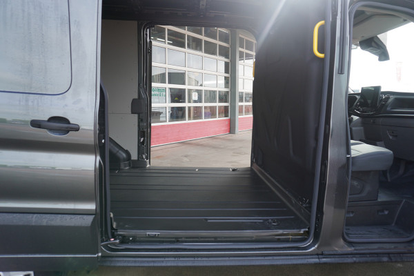 Ford Transit 350 2.0 TDCI 165pk L2H2 Trend Automaat Schuifdeur L+R nr. V057 | Camera | Cruise | Trekhaak | Laadruimte pakket Ford Transit 350 2.0 TDCI 165pk L2H2 Trend Automaat Schuifdeur L+R nr. V057 | Camera | Cruise | Trekhaak | Laadruimte pakket