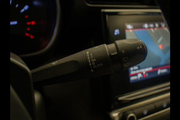 Citroën C3 Aircross 1.2 PureTech S&S Shine (APPLE CARPLAY,NAVI,LED,CRUISE,CLIMATE,SPORTSTOELE,LANE ASSIST,GETINT,NETTESTAAT) Citroën C3 Aircross 1.2 PureTech S&S Shine (APPLE CARPLAY,NAVI,LED,CRUISE,CLIMATE,SPORTSTOELE,LANE ASSIST,GETINT,NETTESTAAT)